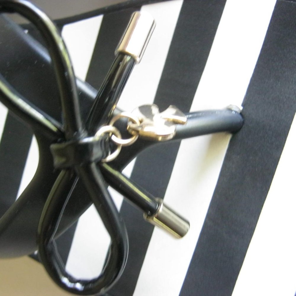 KATE SPADE Womens Black & White Striped Flip Flops - Picture 3 of 10
